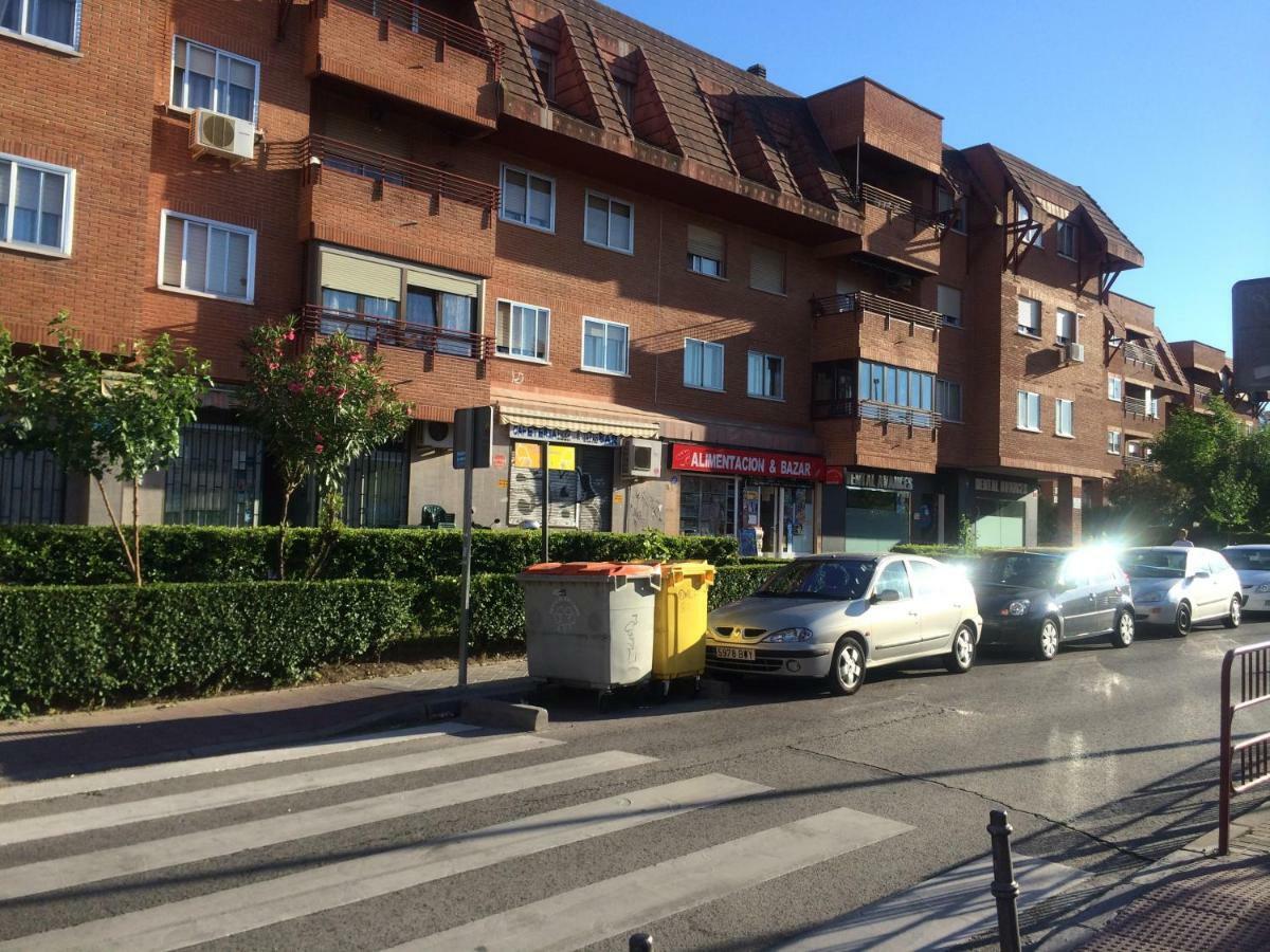 Vivienda Familiar Con Jardin Junto A Ifema Leilighet Madrid Eksteriør bilde