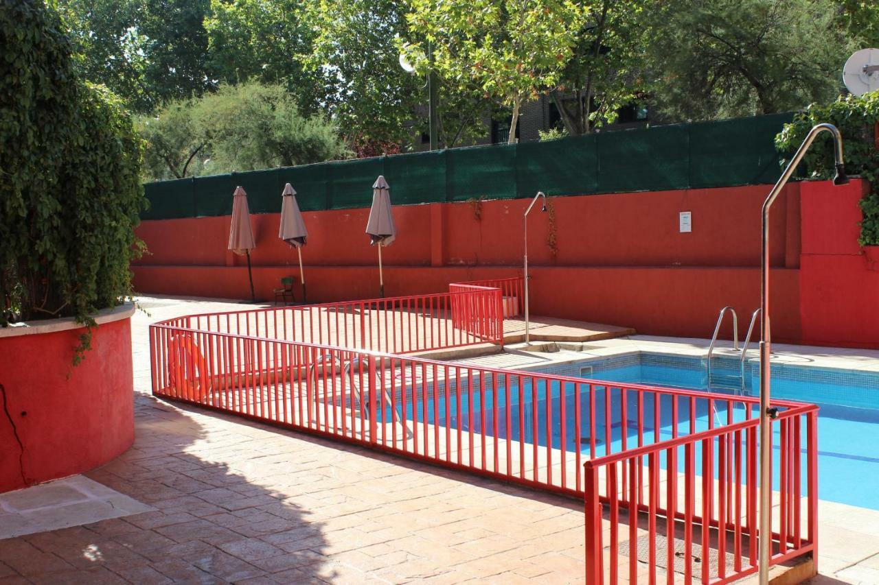 Vivienda Familiar Con Jardin Junto A Ifema Leilighet Madrid Eksteriør bilde