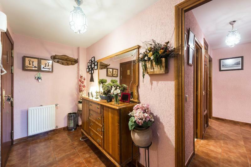Vivienda Familiar Con Jardin Junto A Ifema Leilighet Madrid Eksteriør bilde