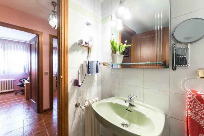 Vivienda Familiar Con Jardin Junto A Ifema Leilighet Madrid Eksteriør bilde
