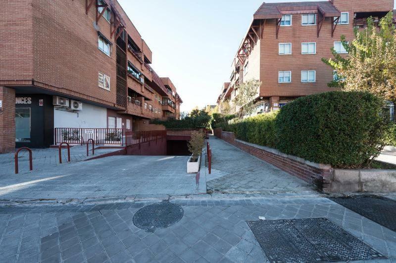 Vivienda Familiar Con Jardin Junto A Ifema Leilighet Madrid Eksteriør bilde